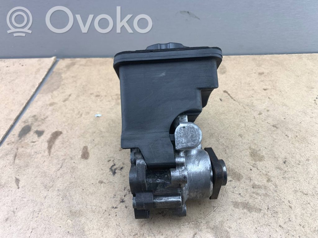 BMW 5 E60 E61 Power steering pump 