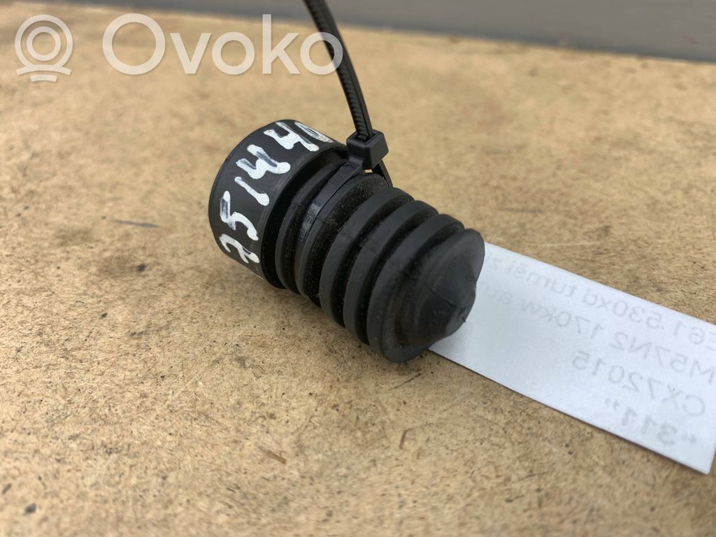 BMW 5 E60 E61 Radiator mount bracket 