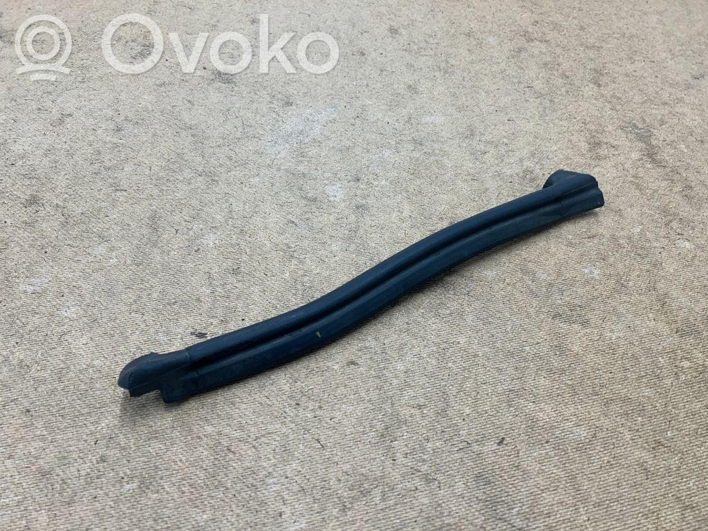 BMW 3 E46 Engine compartment rubber 
