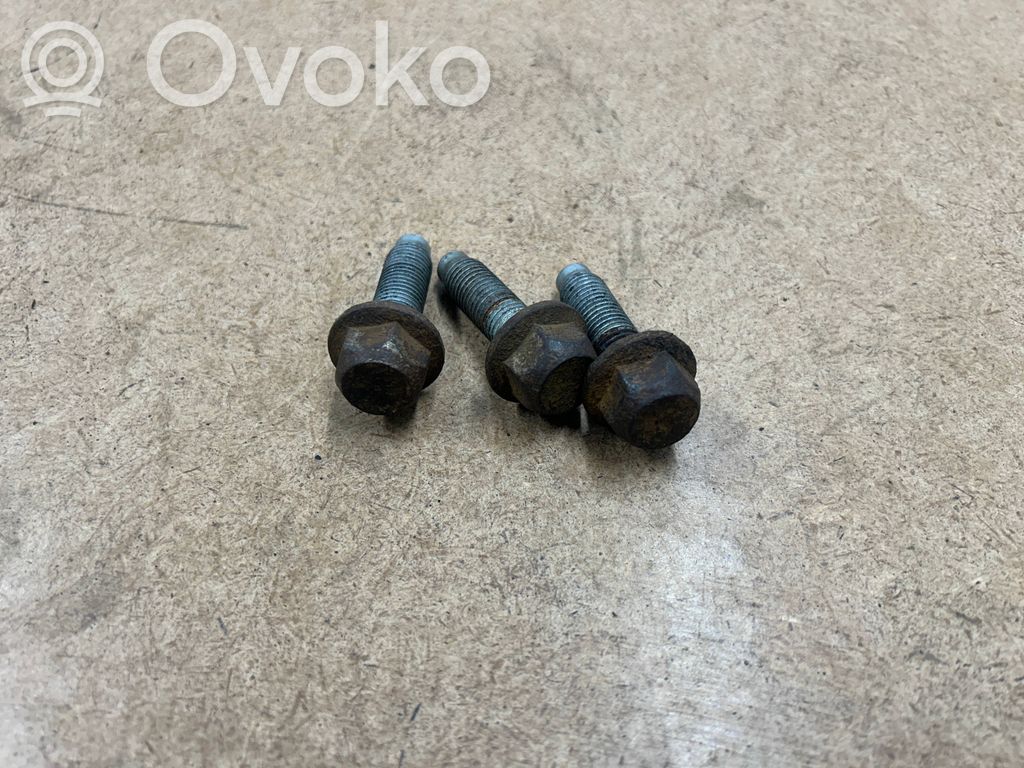BMW 3 E46 Nuts/bolts 