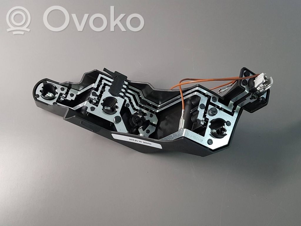 BMW 5 E60 E61 Tail light bulb cover holder 