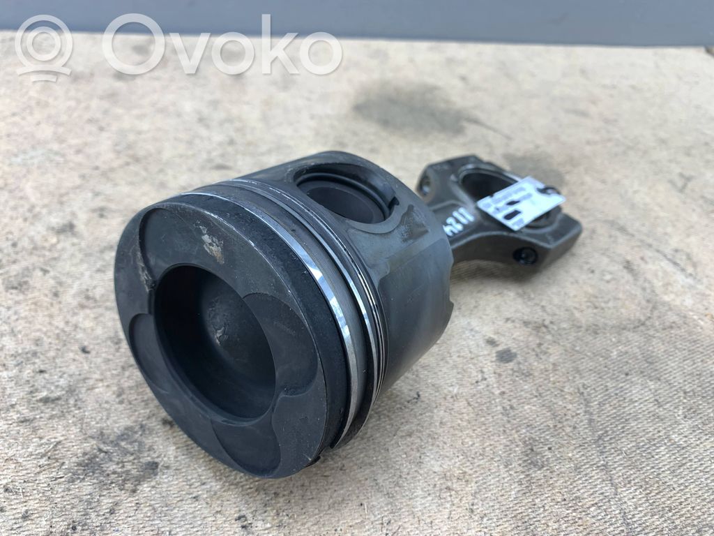 Piston avec bielle   11247790515,11257798315,7790515,0308859,11240308859,7798315