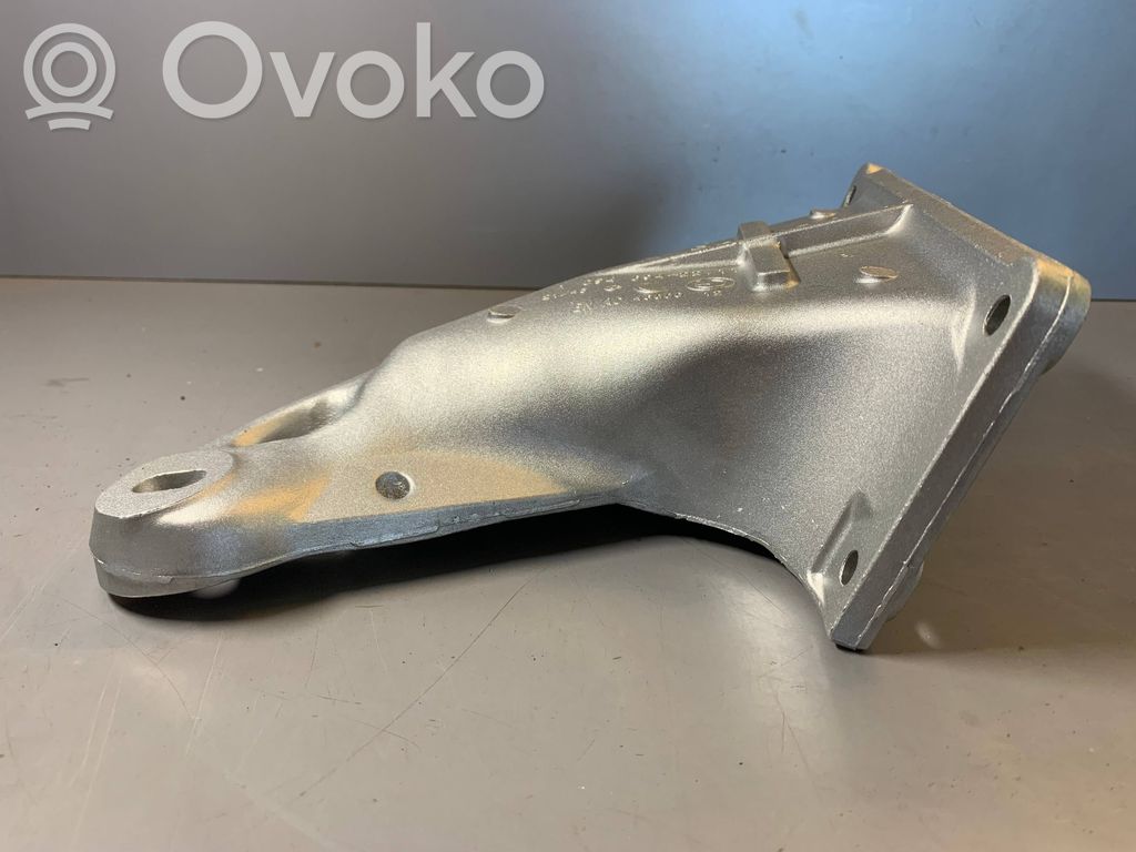 BMW 3 E46 Engine mounting bracket 