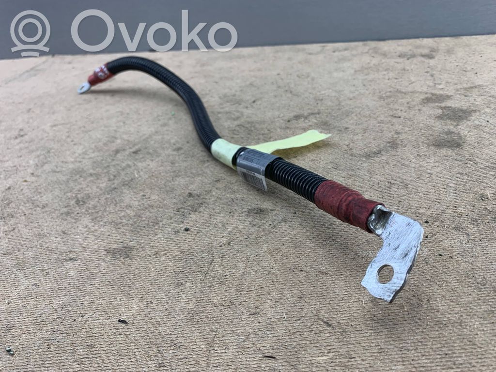 Positive cable (battery)   7796127,12427796127