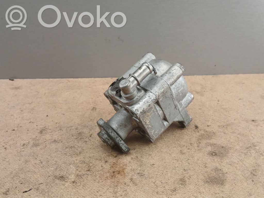 BMW 3 E46 Power steering pump 