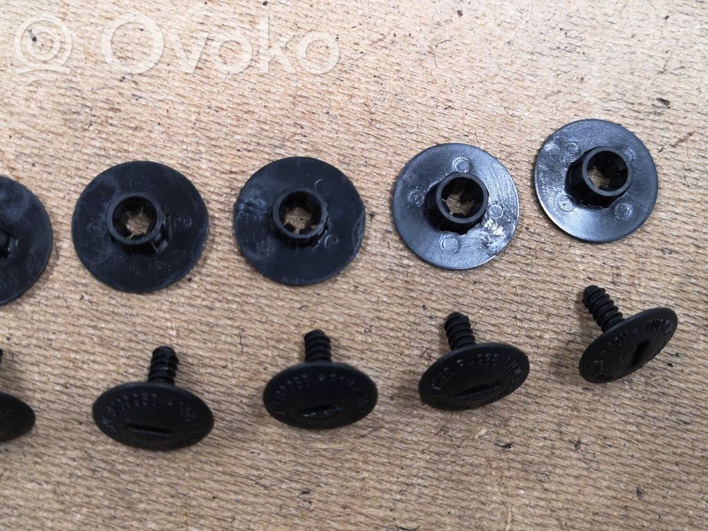 BMW 3 E46 Front suspension camber bolt 