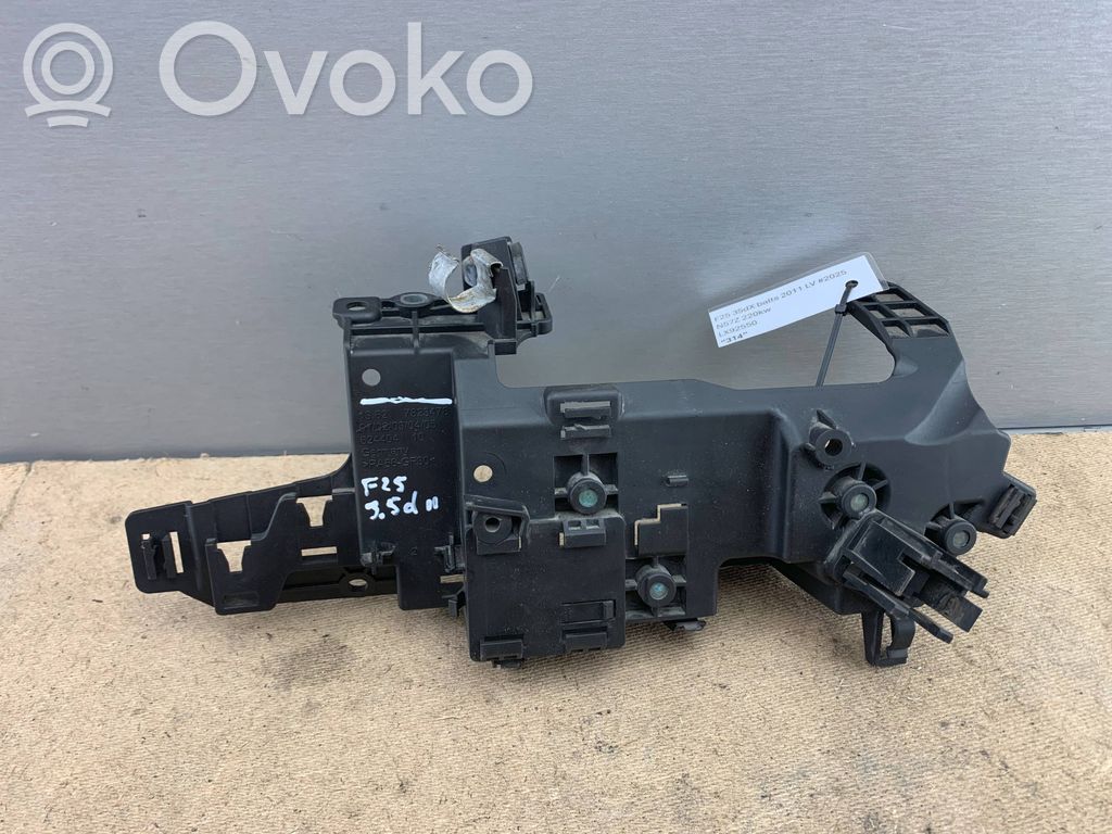 BMW X3 F25 Alte piese compartiment motor 