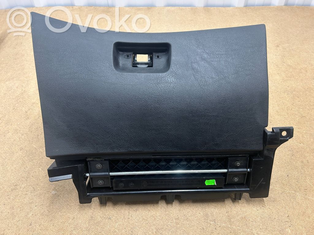 BMW 3 E46 Glove box 