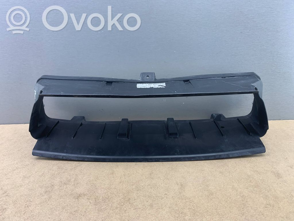 BMW 1 E81 E87 Oro paėmimo kanalo detalė (-ės) 