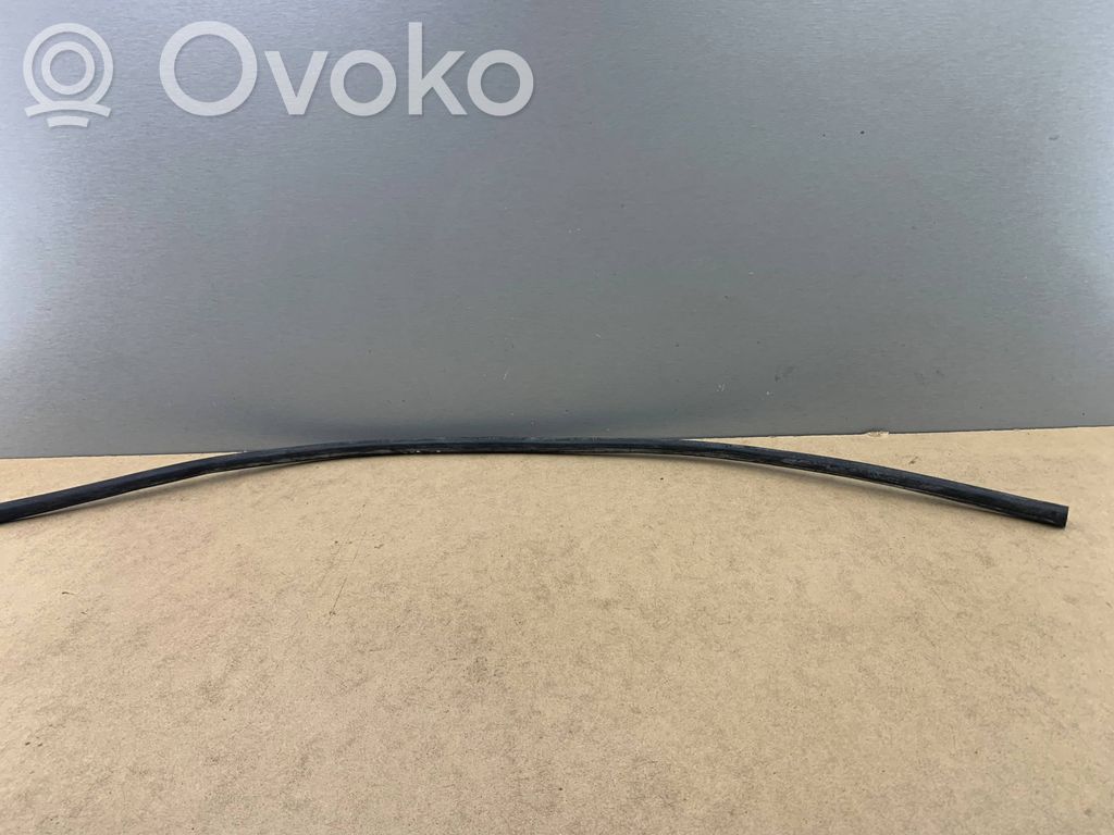 Guma variklio skyriaus   51717060565,7060565