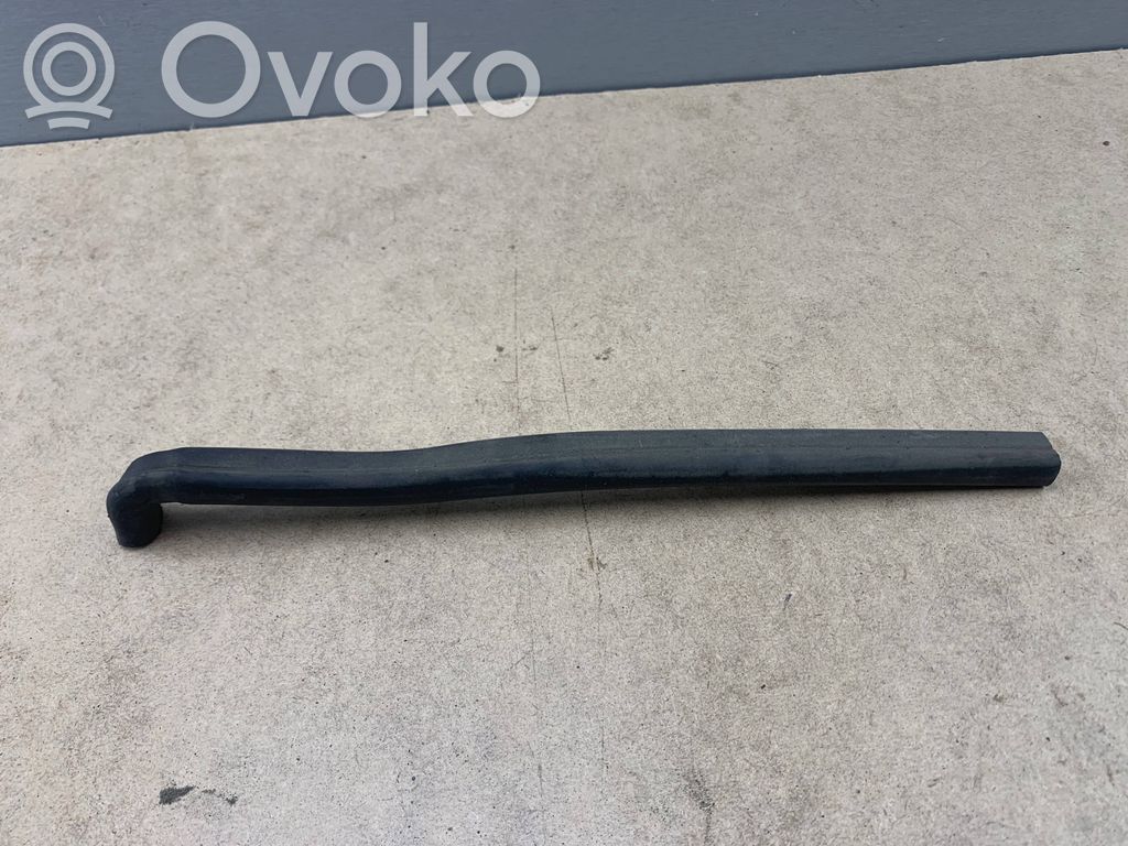 BMW 3 E90 E91 Engine compartment rubber 