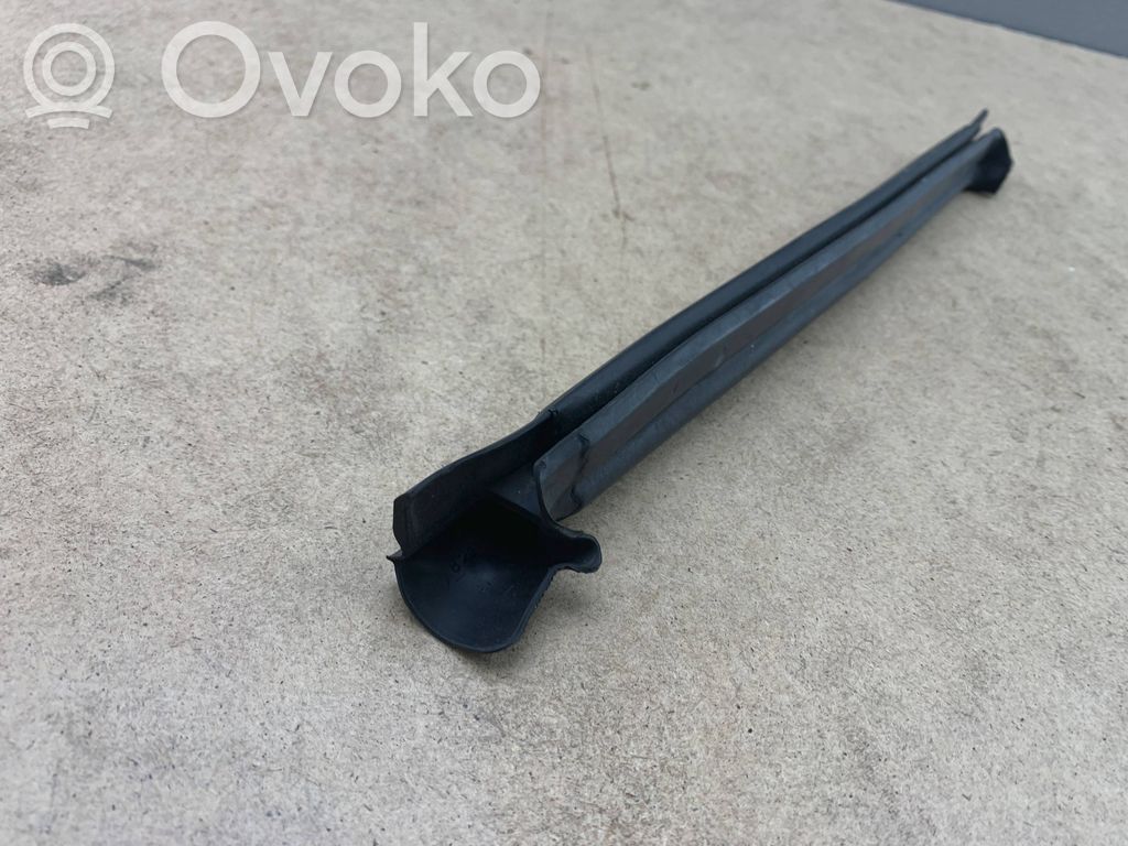 BMW X3 E83 Engine compartment rubber 
