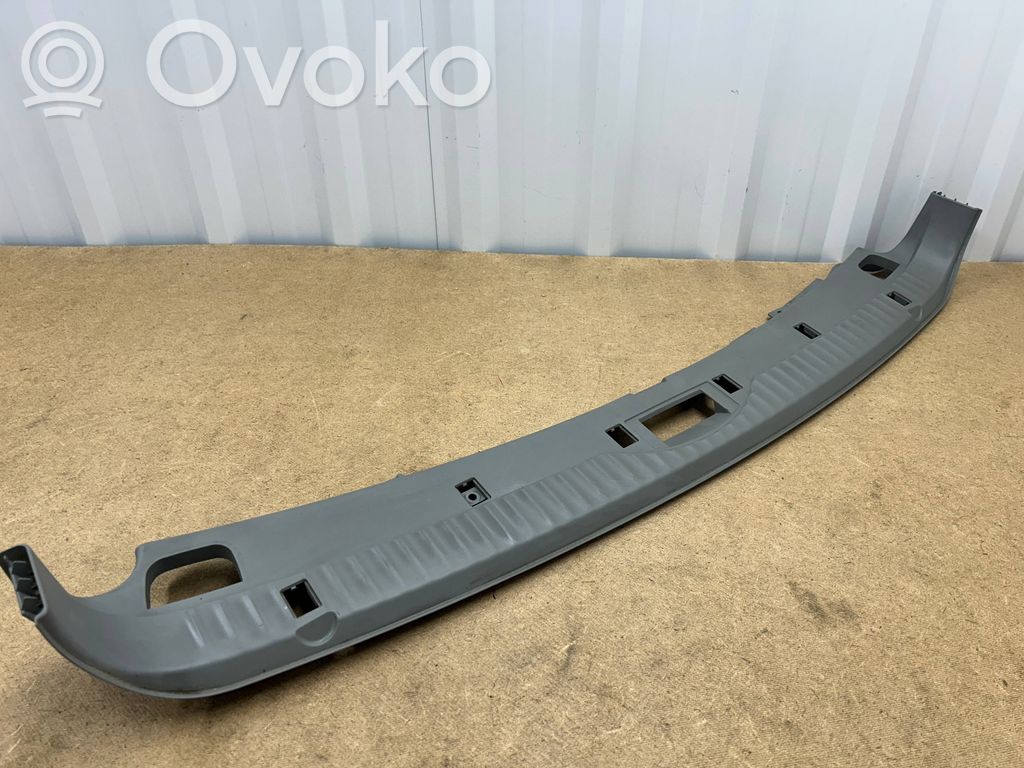 BMW 5 E60 E61 Tailgate trim 