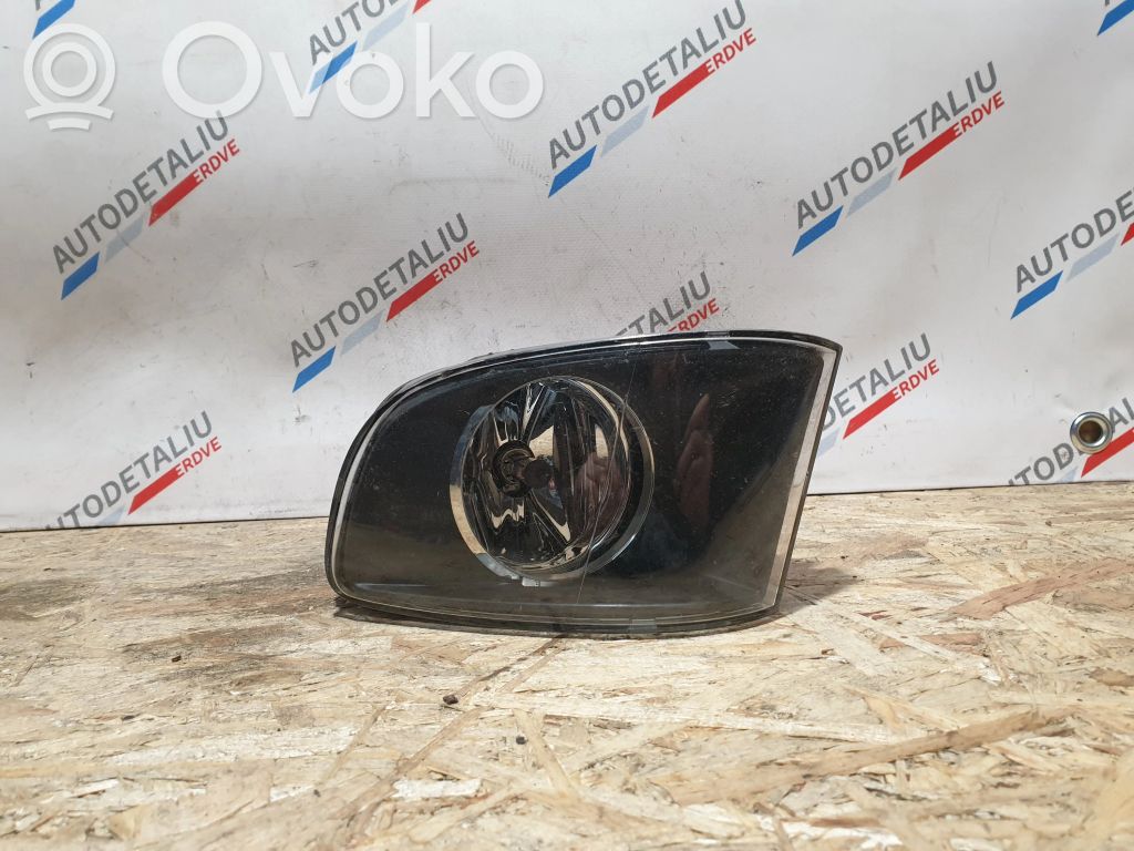 Miglas lukturis priekšā   6937465,63176937465
