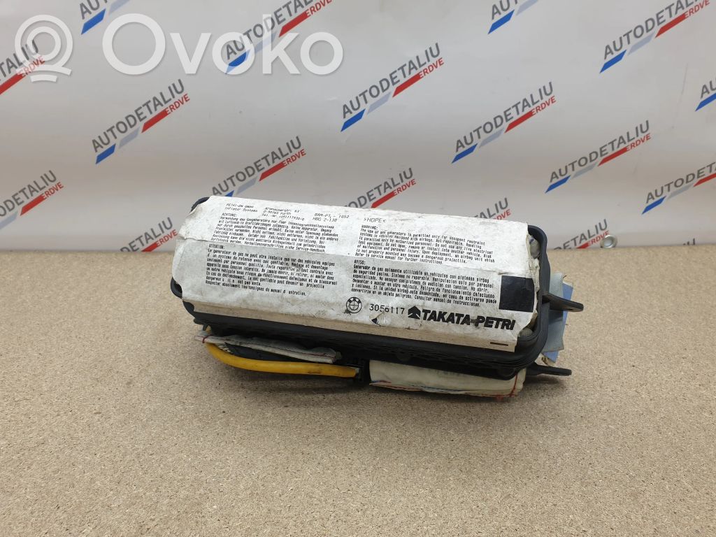 Airbag de passager   3056117,72126967481,9674810