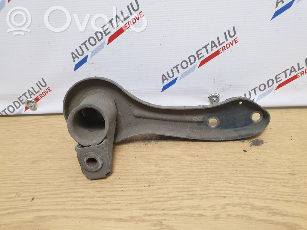 BMW 3 E92 E93 Cits aizmugures šasijas elements 