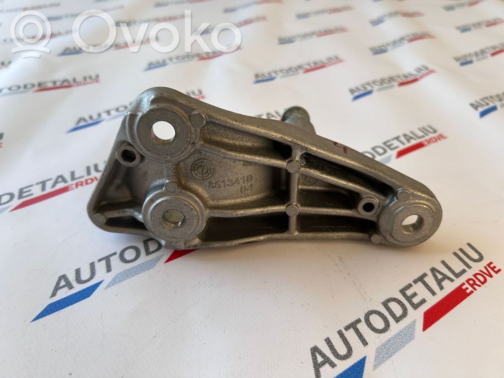 BMW 2 F45 Engine mounting bracket 