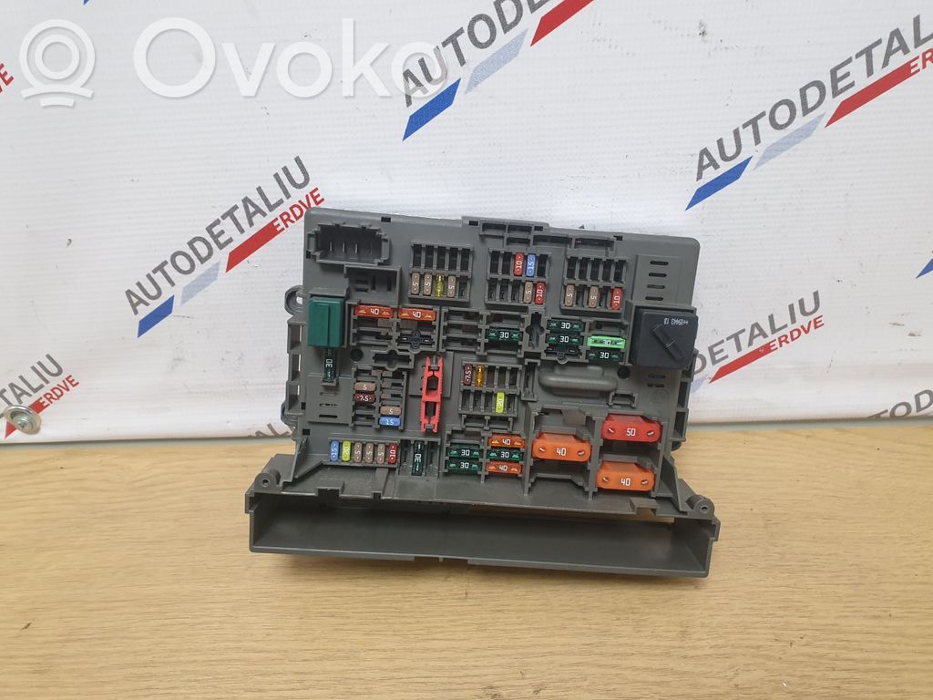 Saugiklių blokas   9119446,61149119446