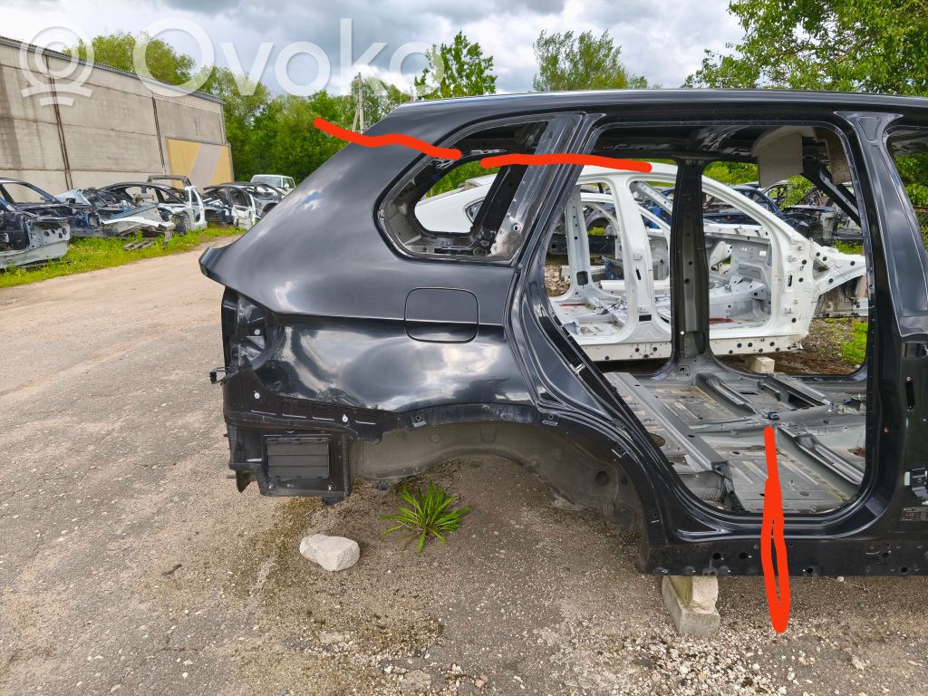 BMW X5 E70 Takakulmapaneeli 