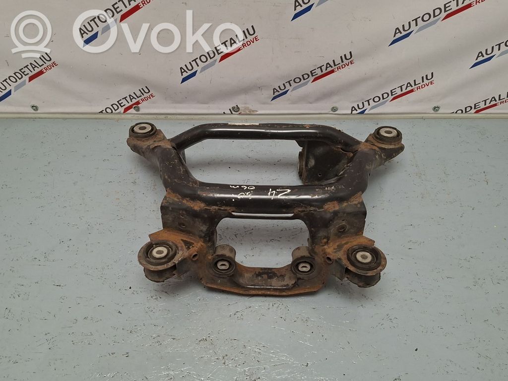 BMW Z4 E85 E86 Galinis traversas 