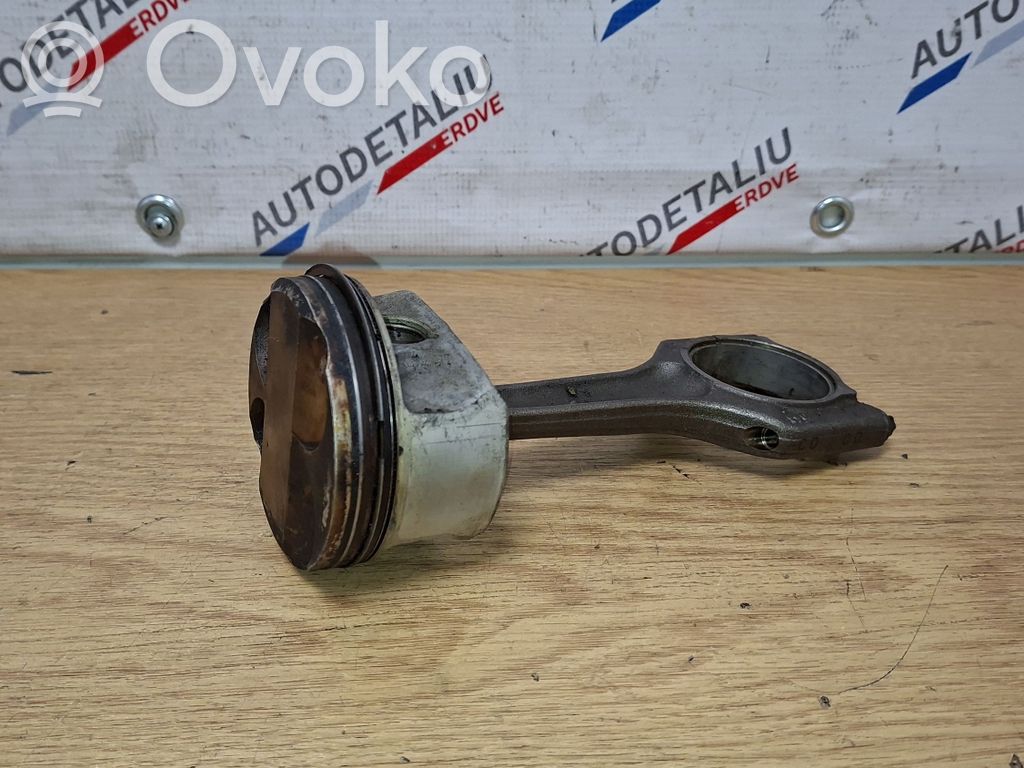 BMW 5 E60 E61 Piston 