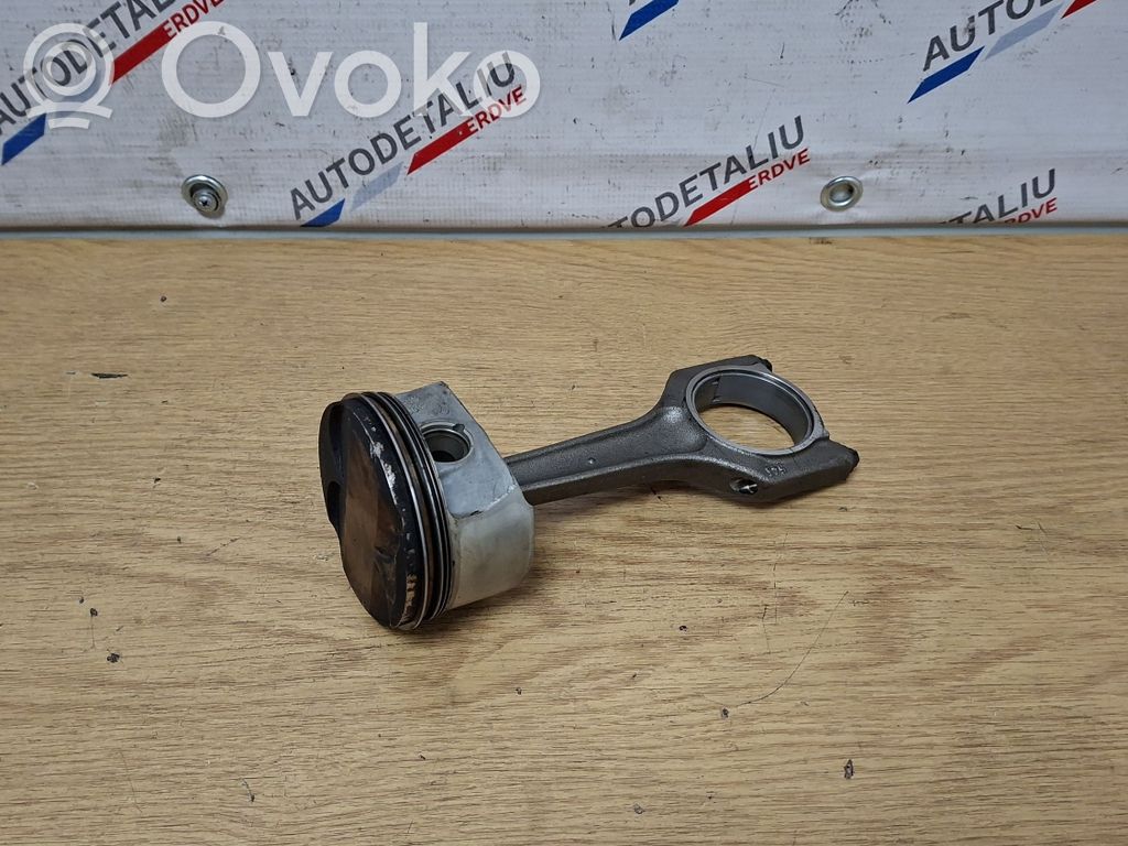 BMW 5 E60 E61 Piston 