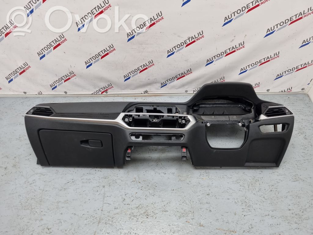 BMW 3 G20 G21 Panelis 