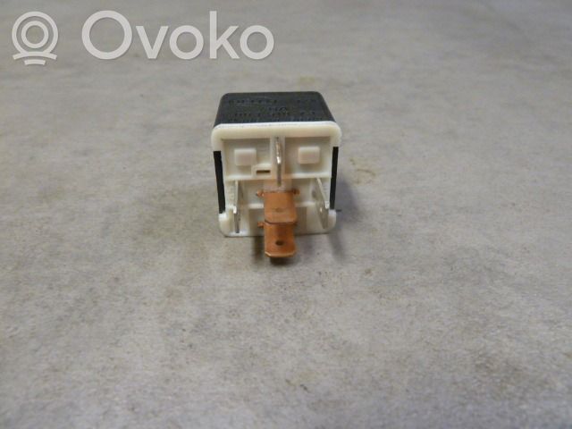 Volvo S70  V70  V70 XC Muu rele 