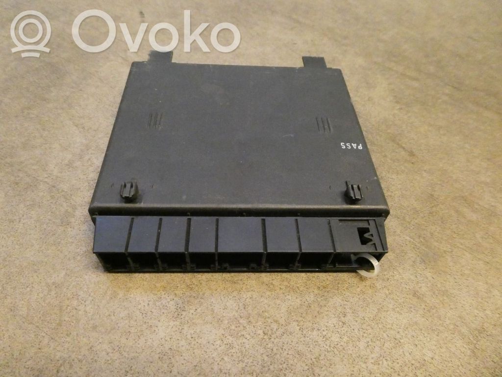 Istuimen säädön moduuli   6920446