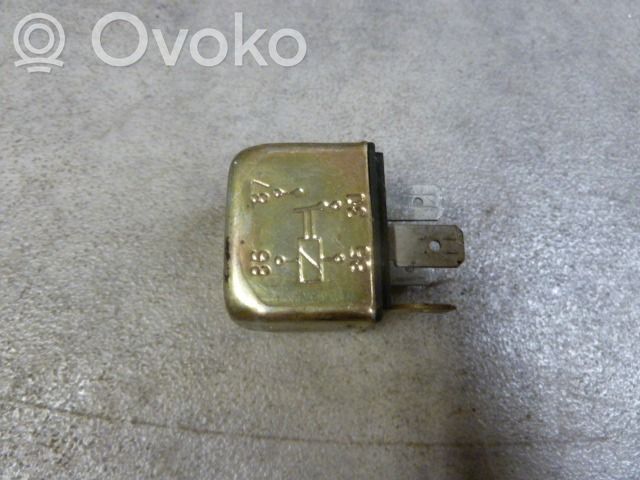 BMW 5 E28 Other relay 