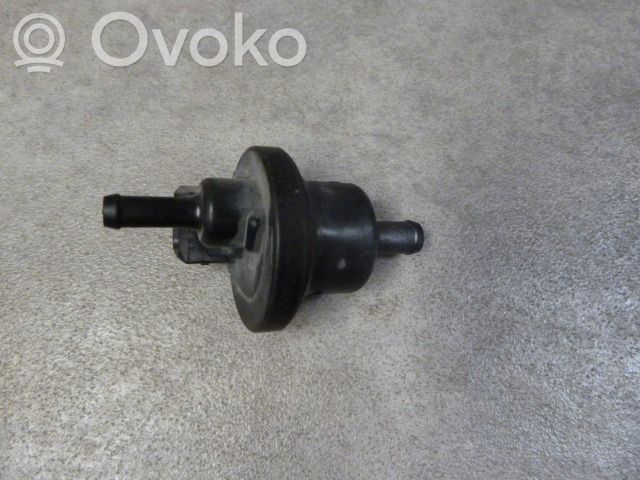 BMW 5 E34 Vacuum valve 