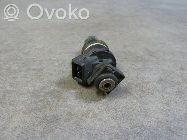 BMW 5 E34 Polttoainesuutin 