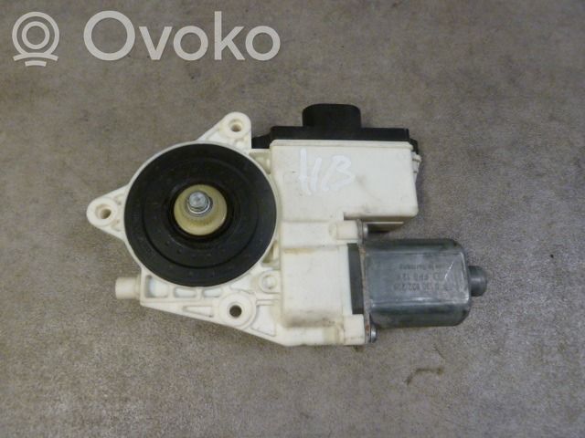 BMW X3 E83 Motor del regulador de la ventanilla de la puerta delantera 