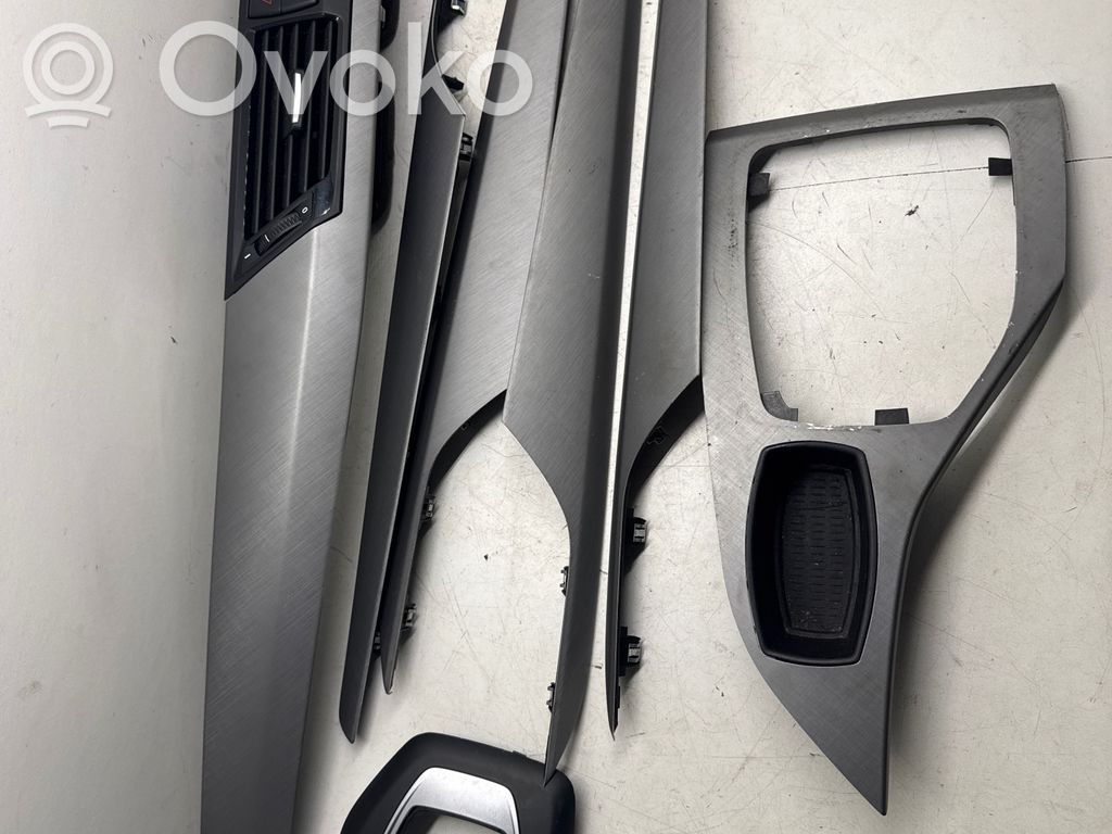 BMW X1 E84 Dash center air vent grill 
