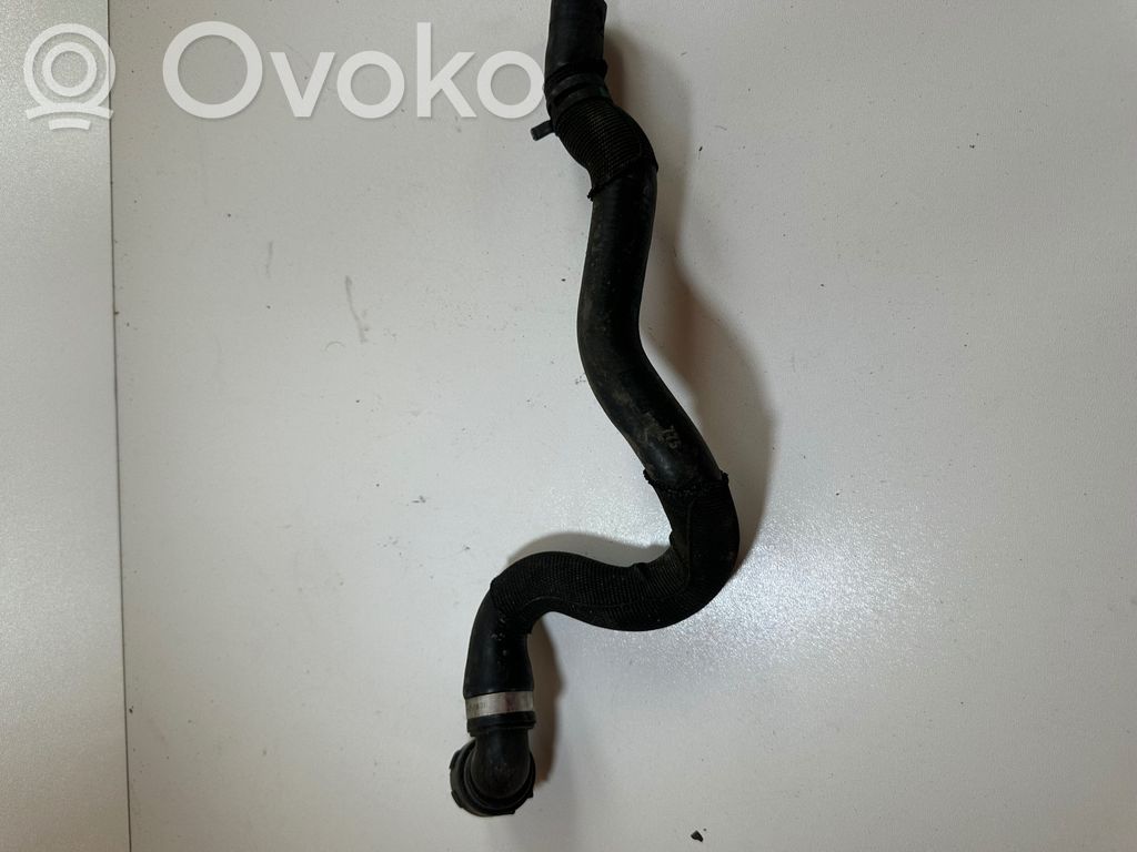 BMW 4 F32 F33 Tubo flessibile del liquido di raffreddamento del motore 