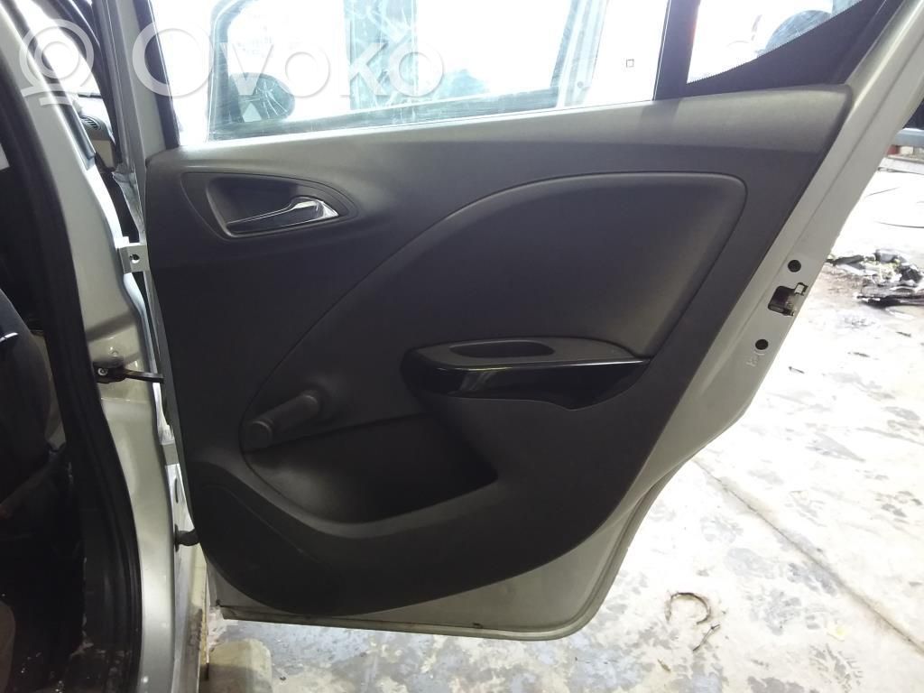 Apšuvums aizmugurējām durvīm   13403509