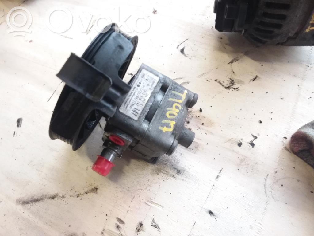 Ohjaustehostimen pumppu