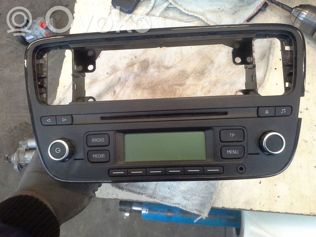GPS navigation control unit/module   1ST035156B