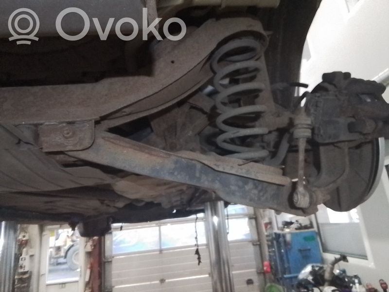 Ford Kuga I Taka-akselin palkki 