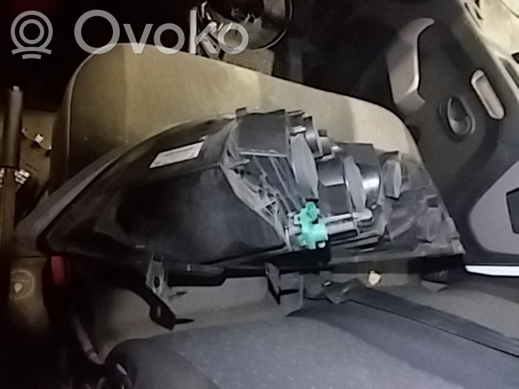 Opel Movano B Far 
