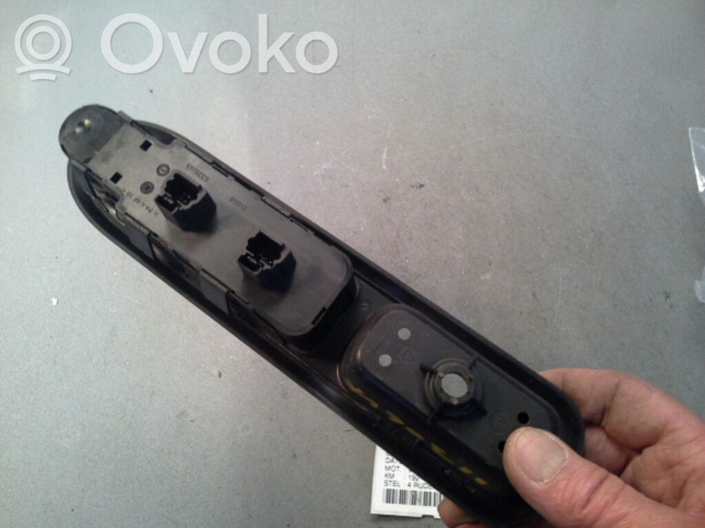 Electric window control switch   6554EQ