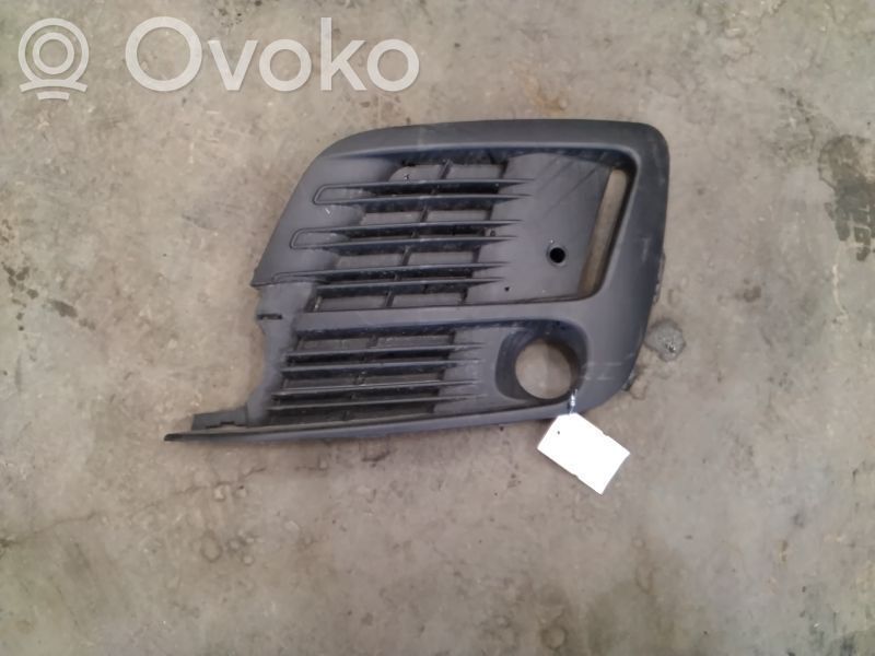 Citroen Jumpy Front bumper upper radiator grill 