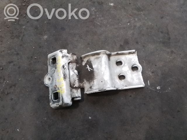 Aizmugurējā pārsega pievilcējs   0001388881080