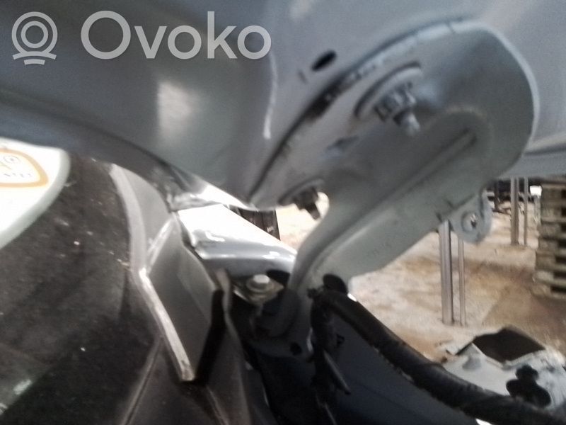 Engine bonnet/hood hinges   1842609
