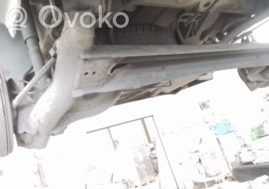 Eje trasero   8D0500047C