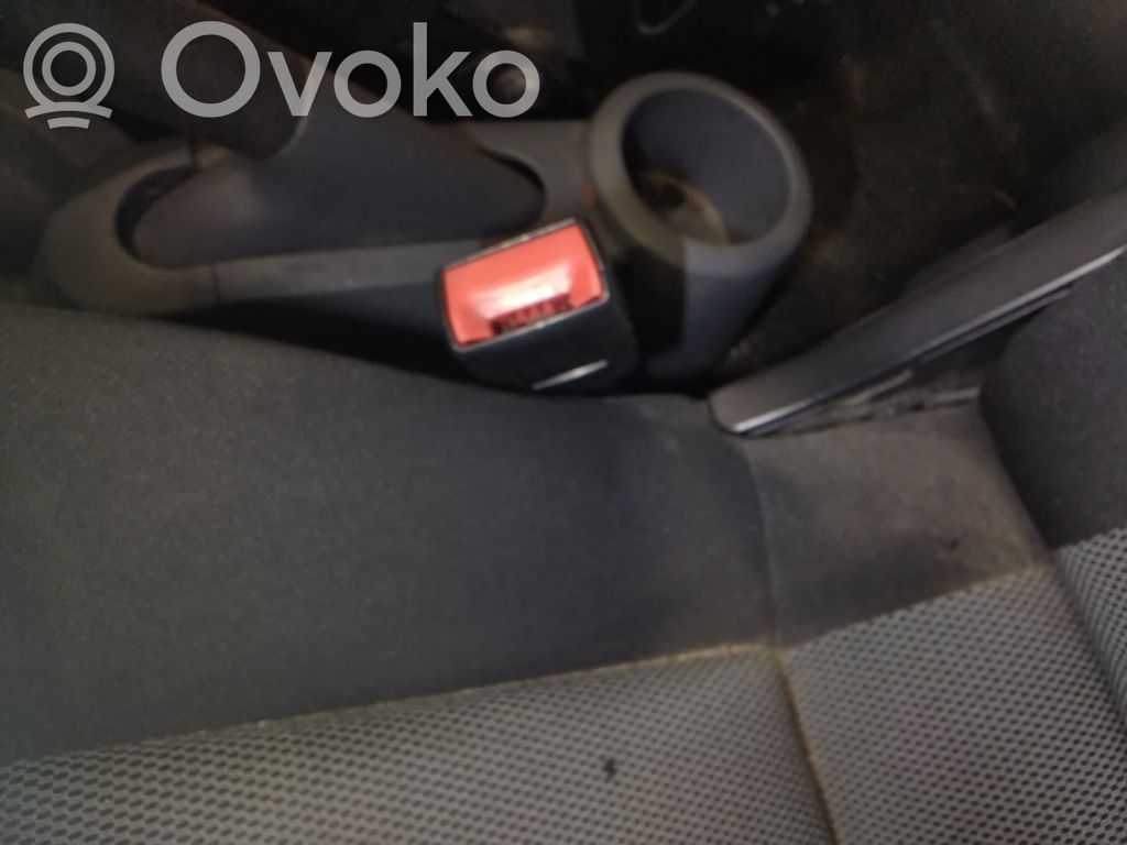 Mitsubishi Colt Bridă fixare centură de siguranță față 
