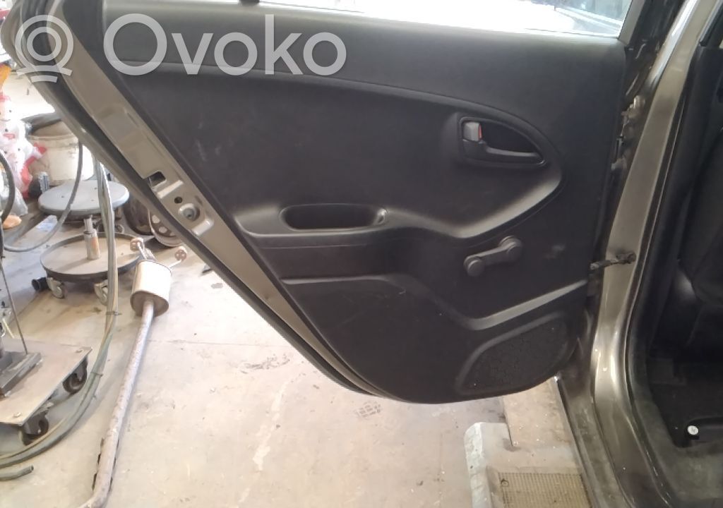 KIA Picanto Apšuvums aizmugurējām durvīm 