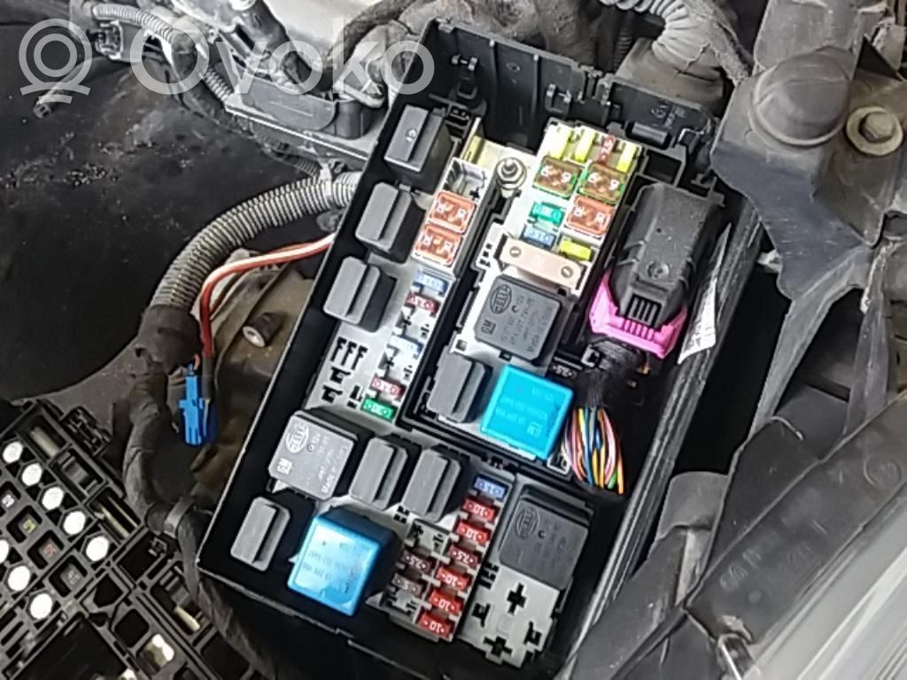 Opel Corsa D Módulo de fusible 