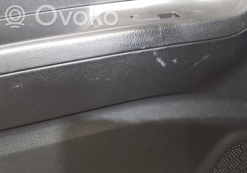 KIA Picanto Apšuvums aizmugurējām durvīm 