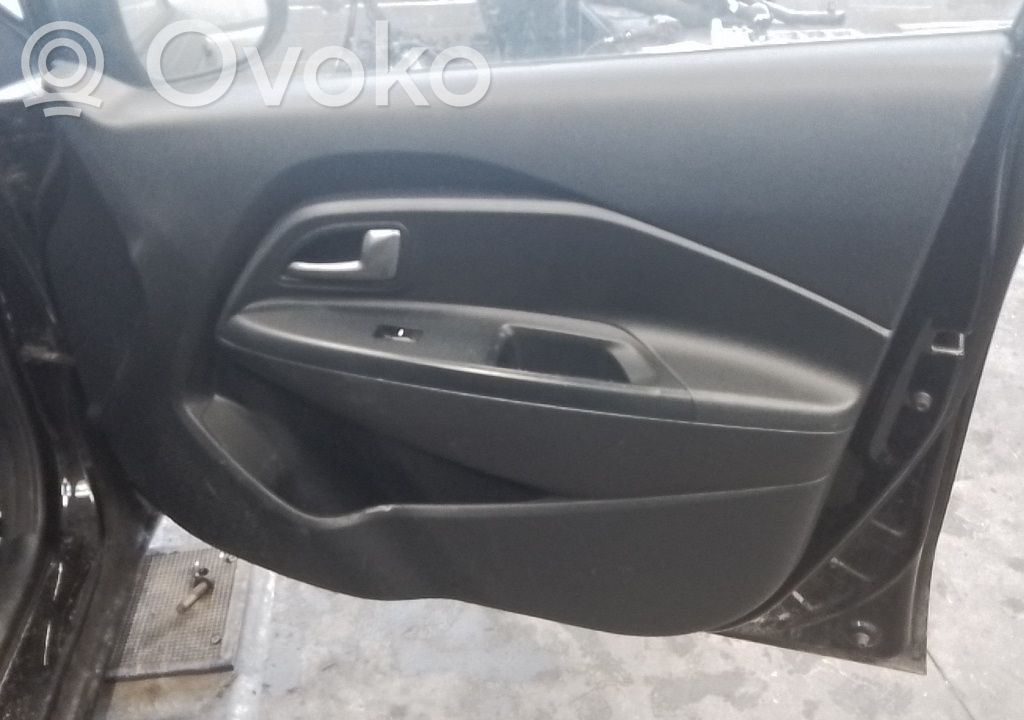 KIA Rio Apšuvums aizmugurējām durvīm 